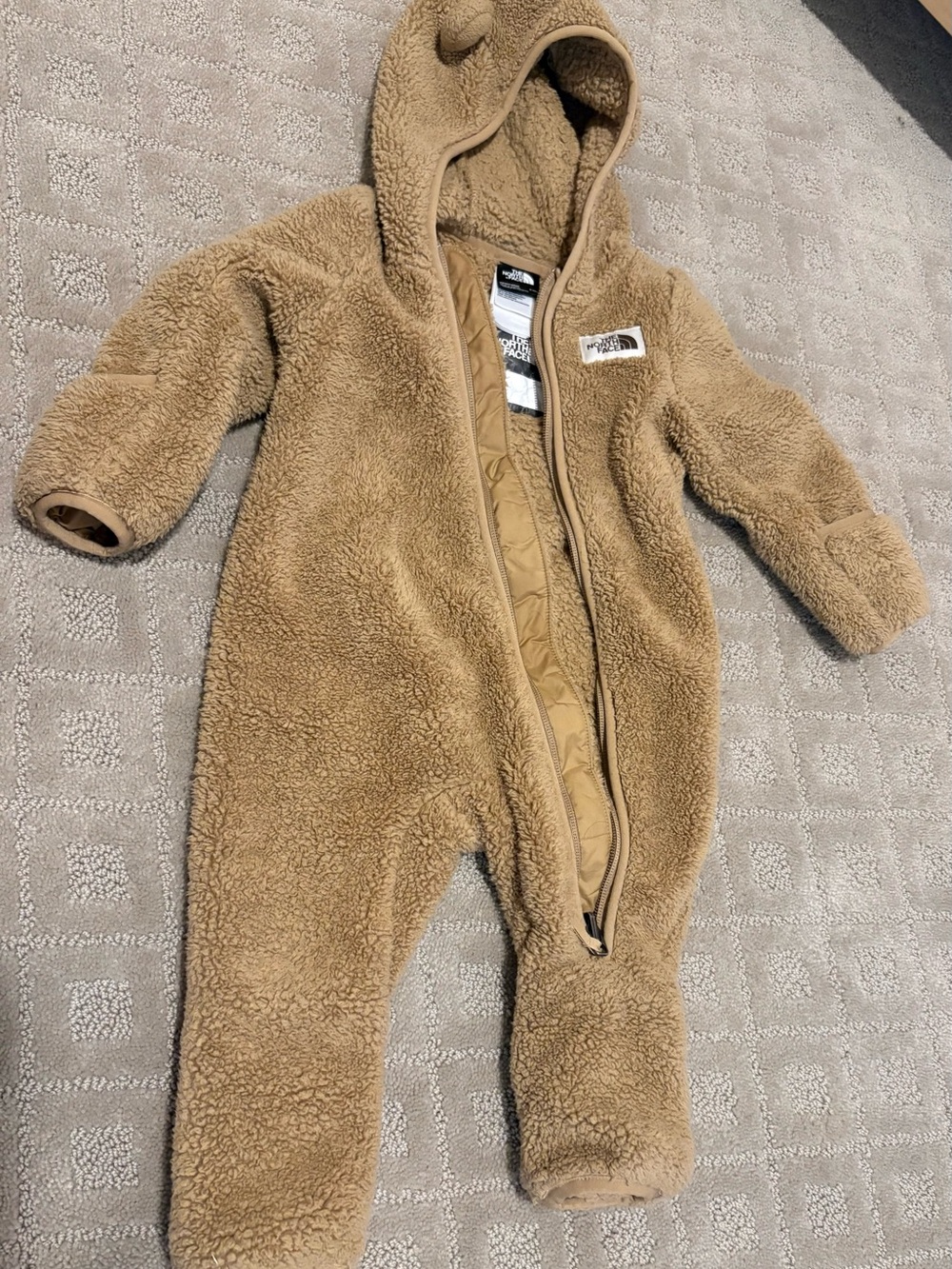 The North Face Kids Teddy Fleece One-Piece - Camel Tan